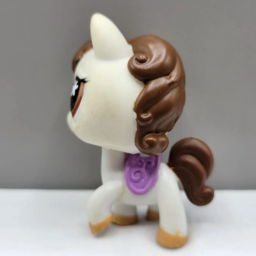 Littlest Pet Shop LPS #578 White Horse Pony Hasbro Figure Toy Purple Saddle